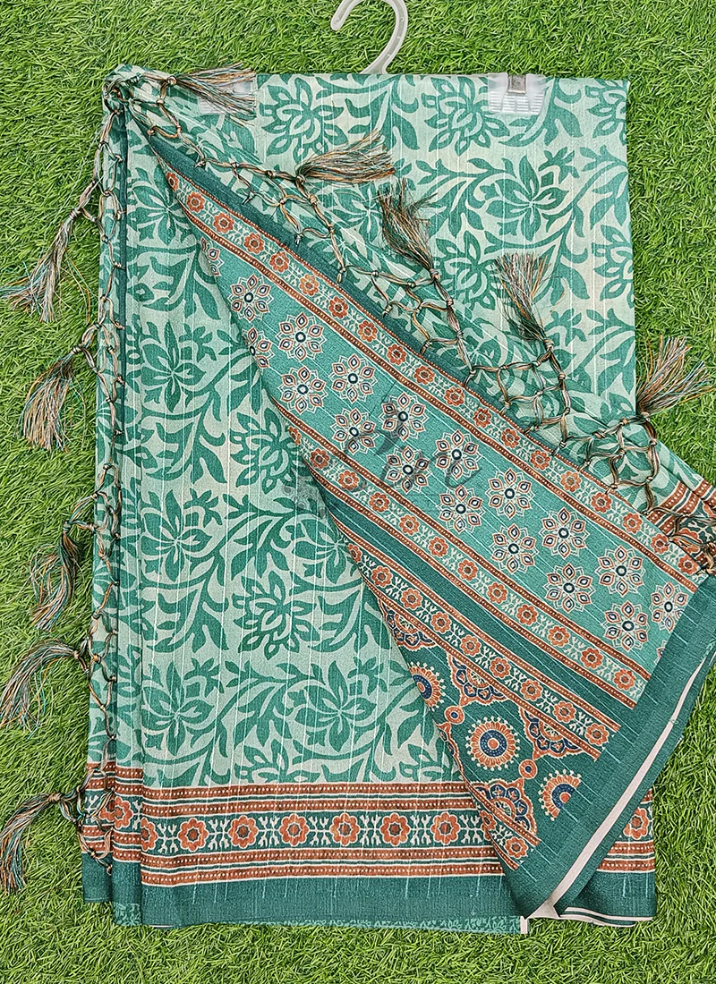 Beautiful Digital Print Matka Silk Saree - Image 3