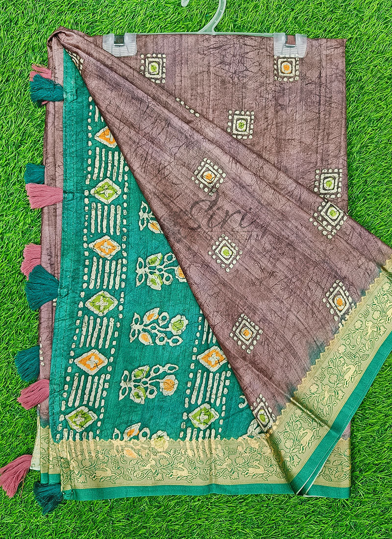 Beautiful Digital Print Viscose Crepe Saree - Image 3