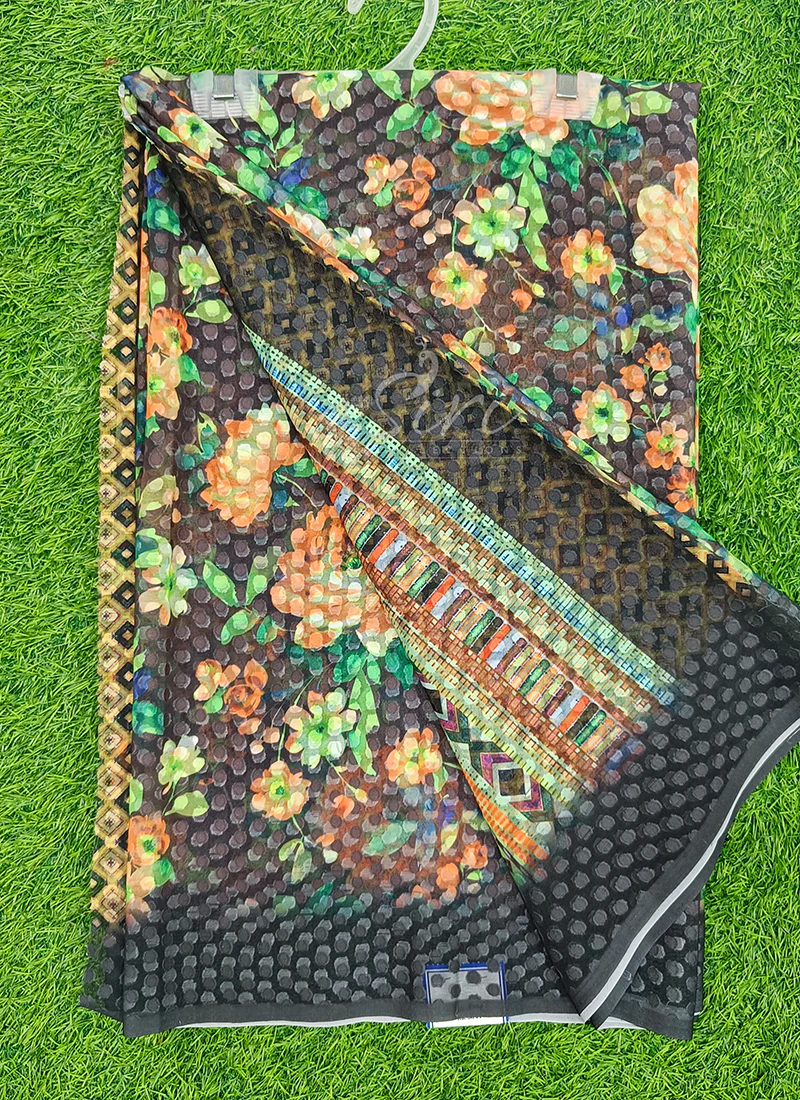 Trendy Digital Print Georgette Saree - Image 3