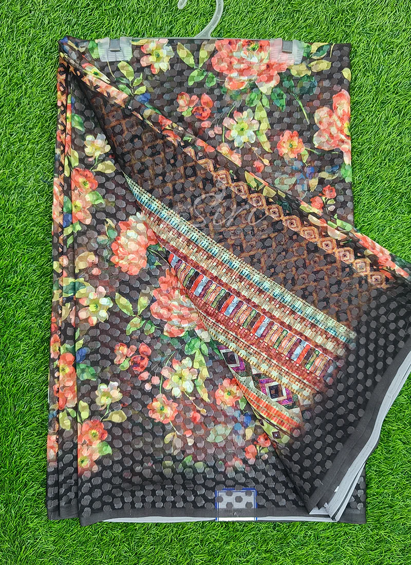 Trendy Digital Print Georgette Saree - Image 3